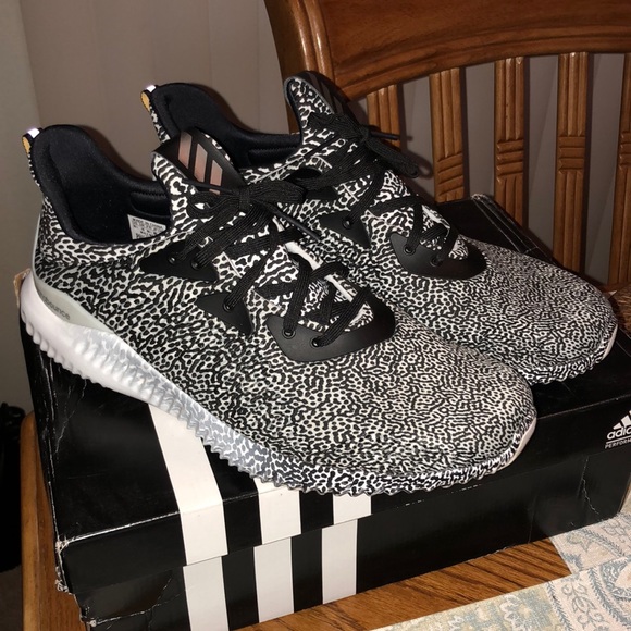 adidas Other - Adidas Alphabounce 10.5